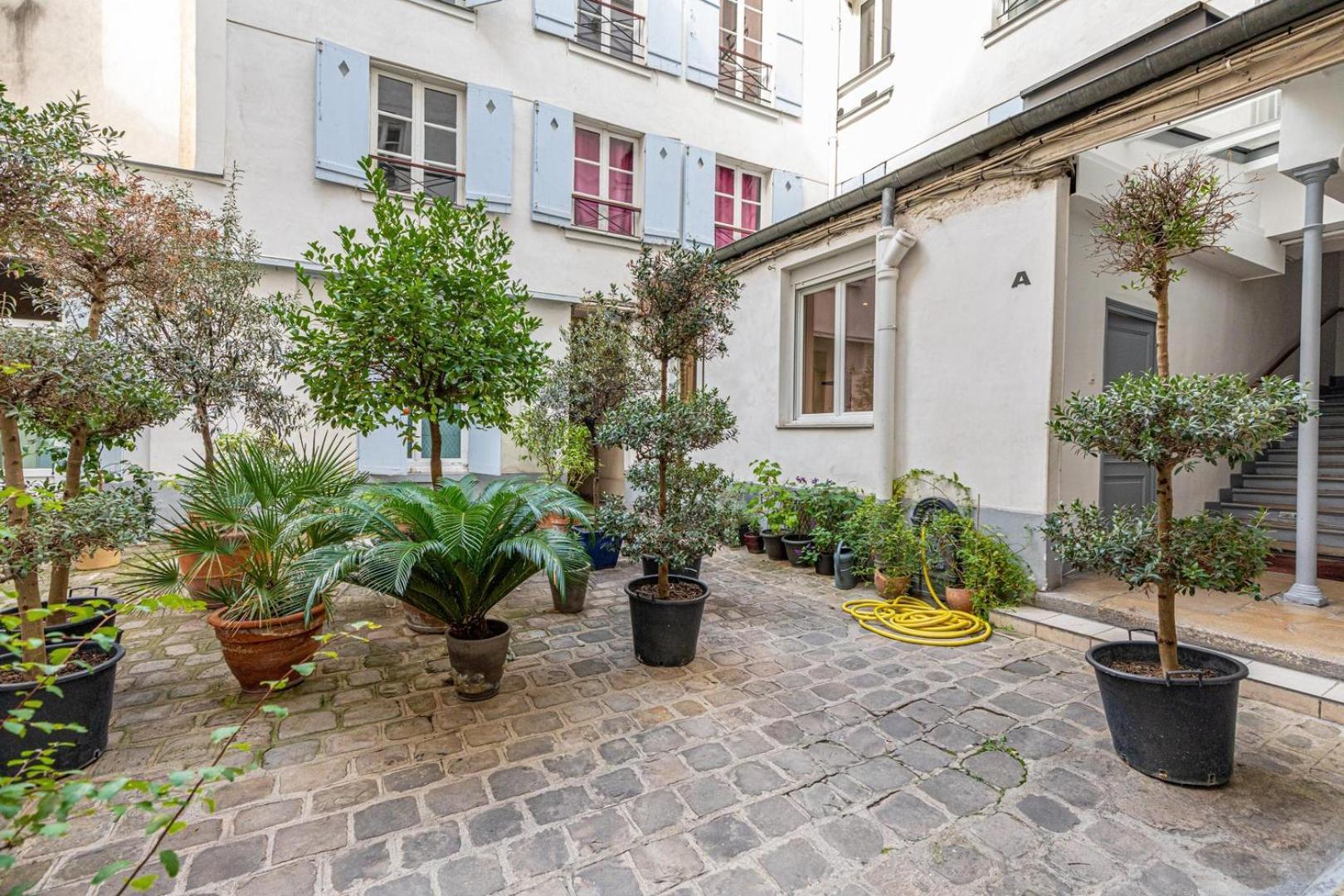 Guestready - Elysee Palace Marble Haven 파리 외부 사진